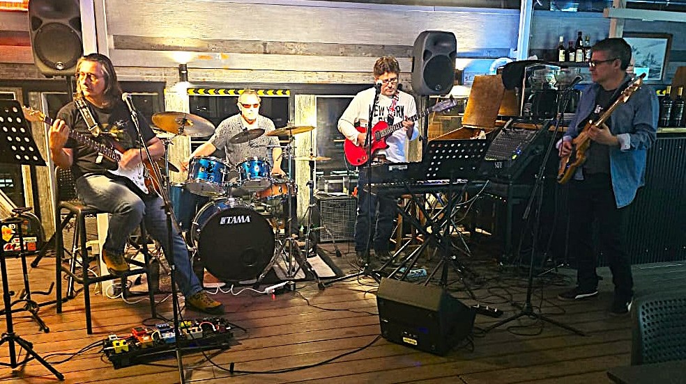 Terapia de Rock en vivo 12
