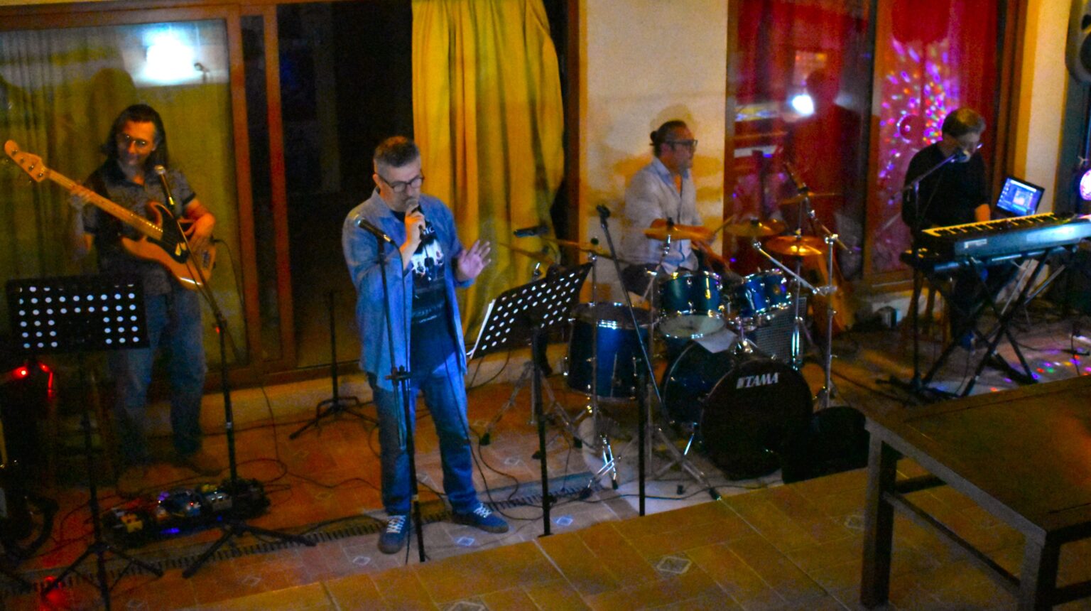 Terapia de Rock en vivo 6